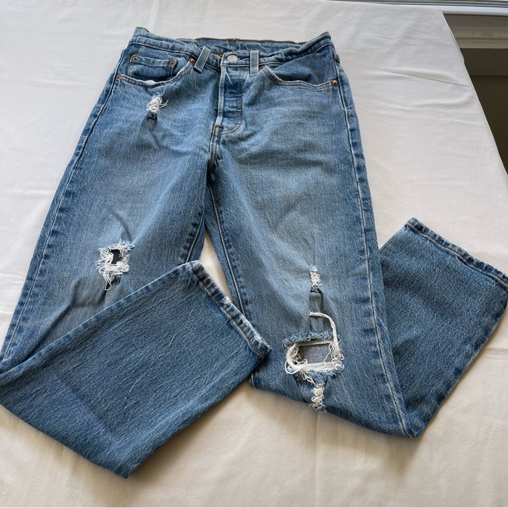 Levis Jeans Women’s 26x26 501 Red tag Straight Button Fly Cotton/Spandex Denim